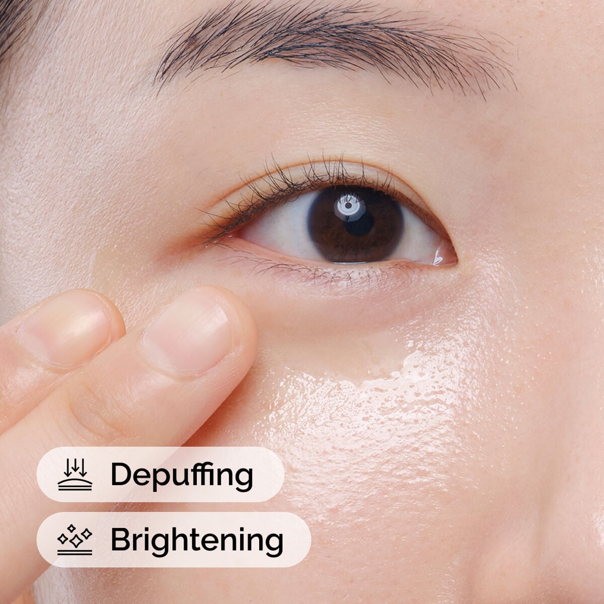 caffeine-solution-5-egcg-eye-serum-t3 ord-caffeine-solution-egcg-model-application-with-benefits.jpg